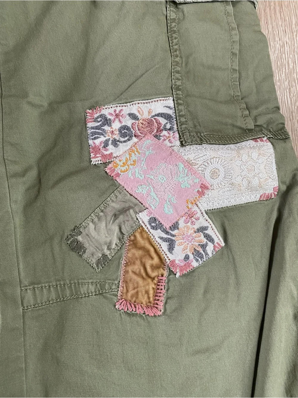 Abercrombie & Fitch Low Rise Ultra Loose Cargo Pants